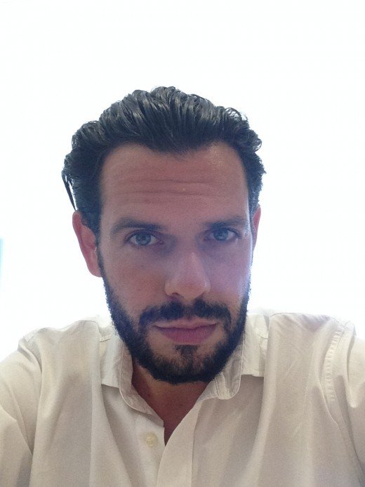 Profesor Javier Gómez Larios